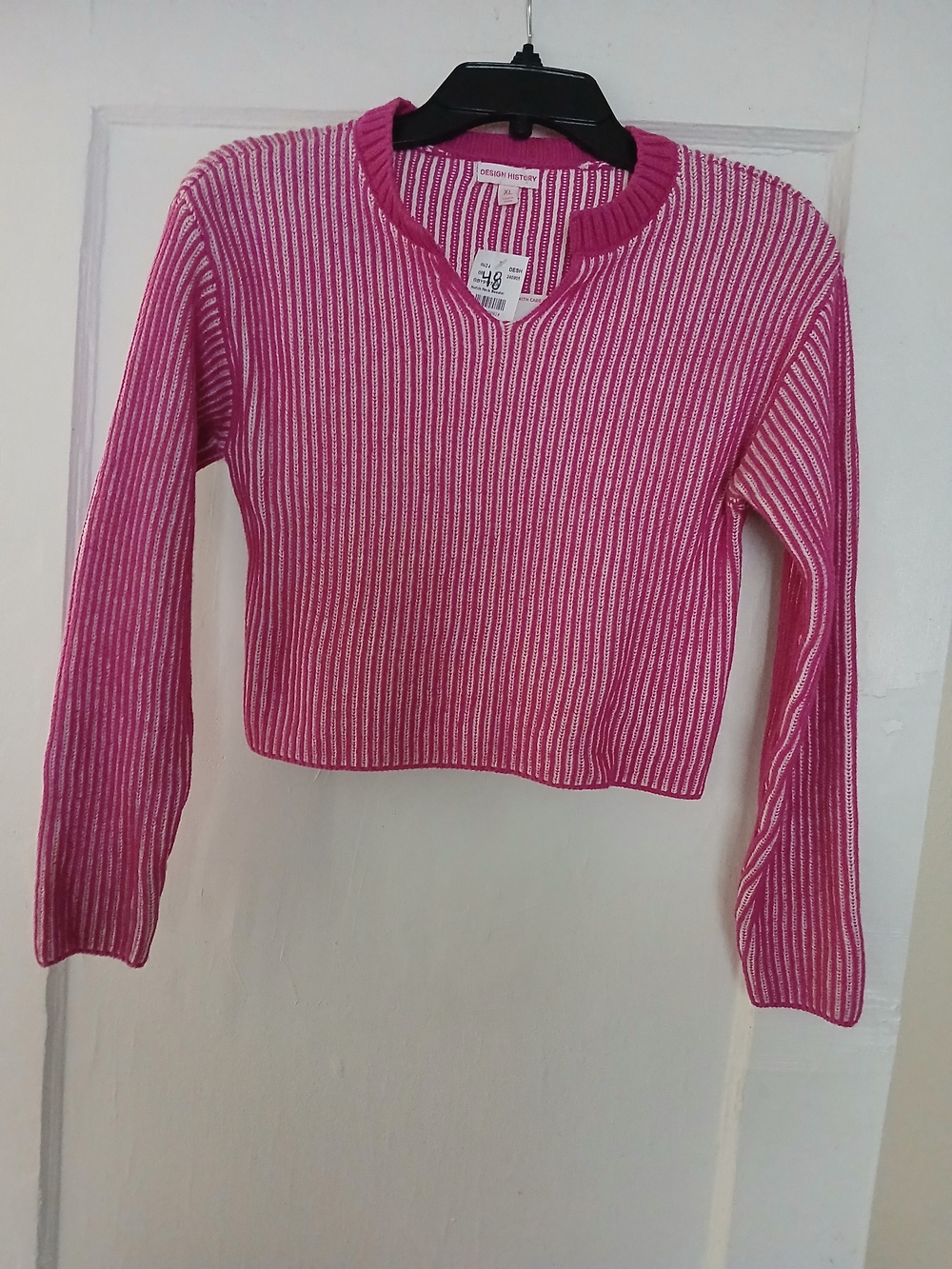 Design History Pink and White Ribbed V-Notch Cropped Sweater